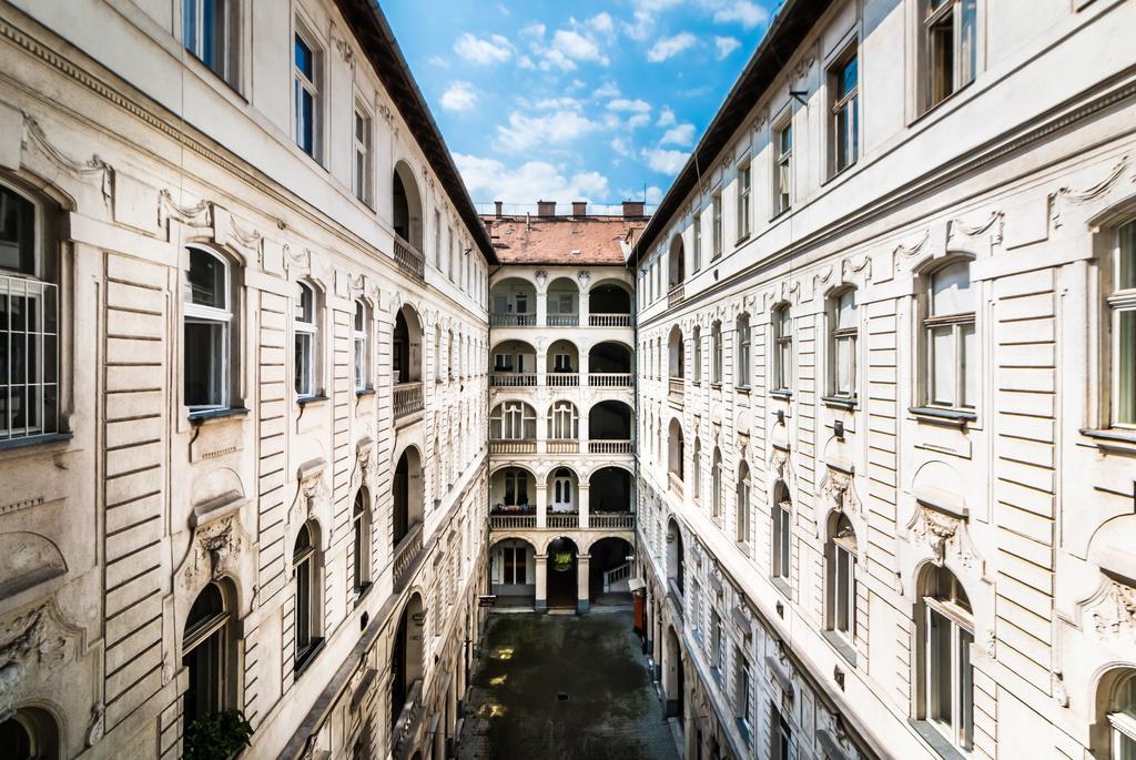 Bpr Joker Apartment Budapest Exterior foto